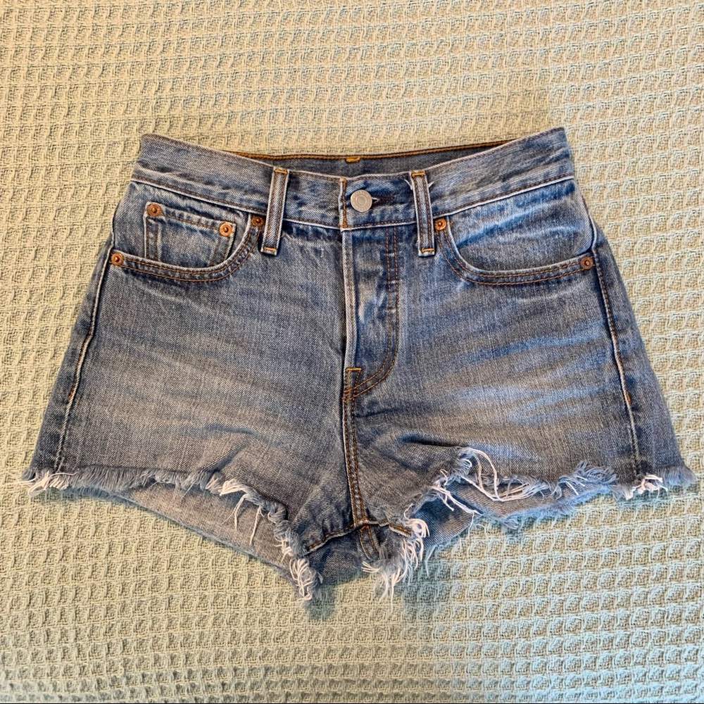Levi’s button fly high waisted denim shorts